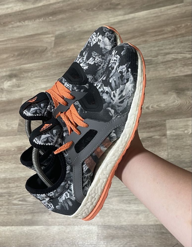 Adidas pore boost