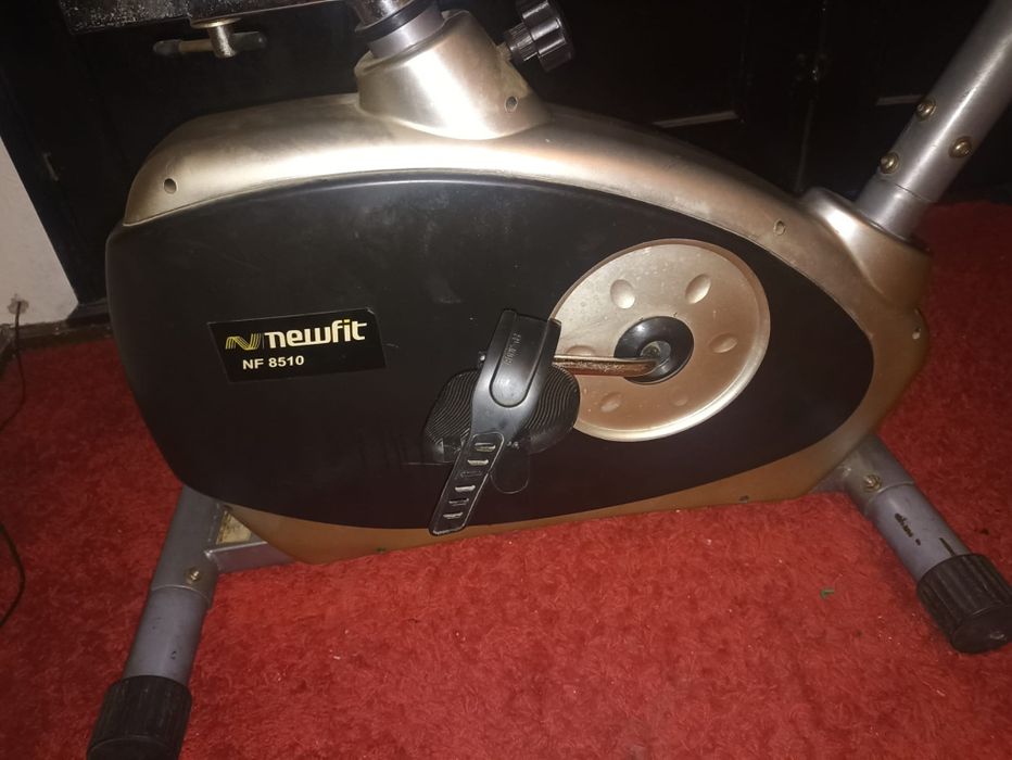 Bicicleta de ginásio newfit
