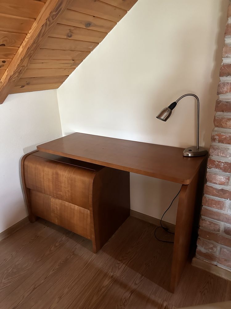 Biurko regulowane z komodą szufladami drewno