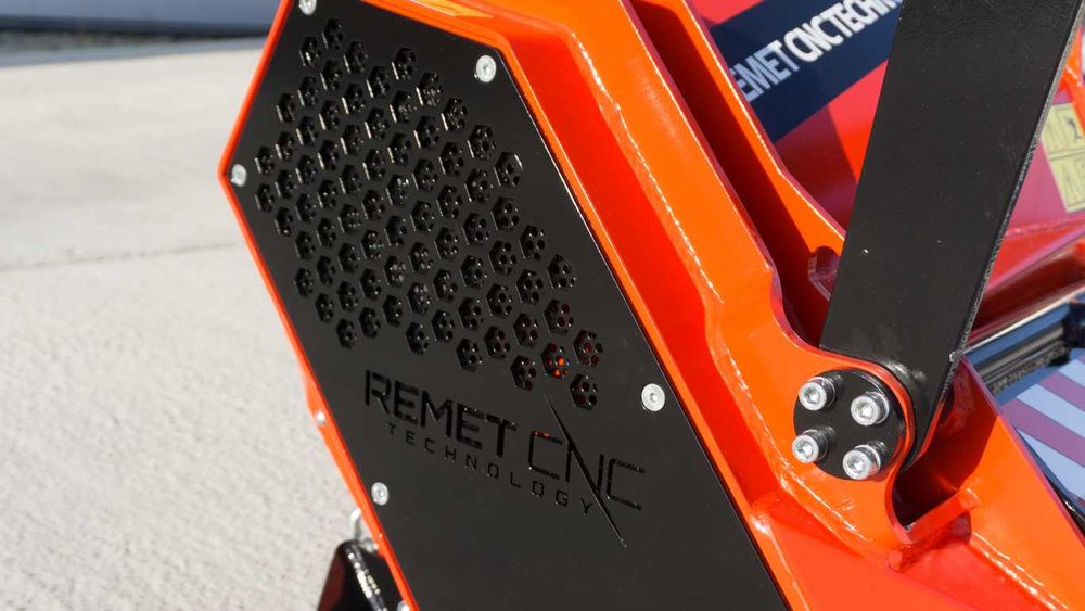 Mulczer leśny, frezarka krusząca F3-150 REMET CNC TECHNOLOGY