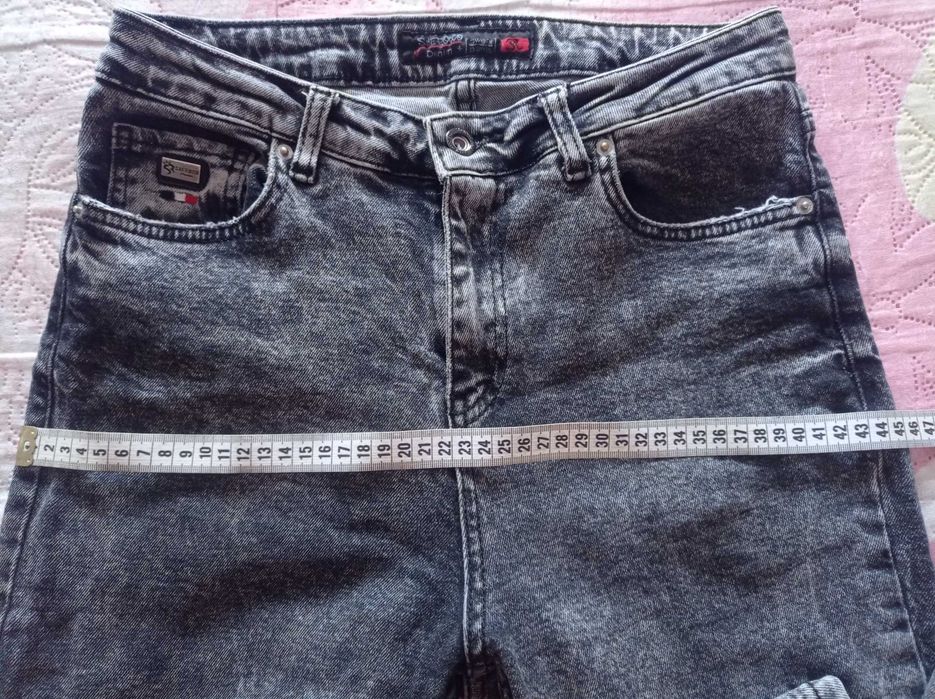 Джинси мом 26-27 розмір.