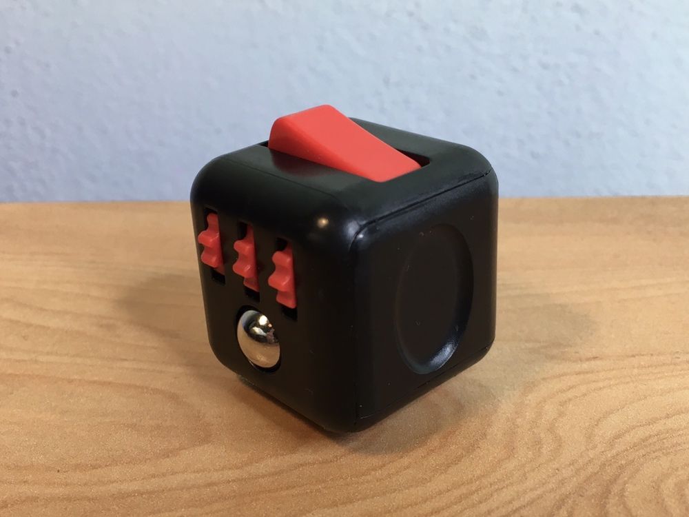 Fidget Cube / Cubo anti stress (novo)