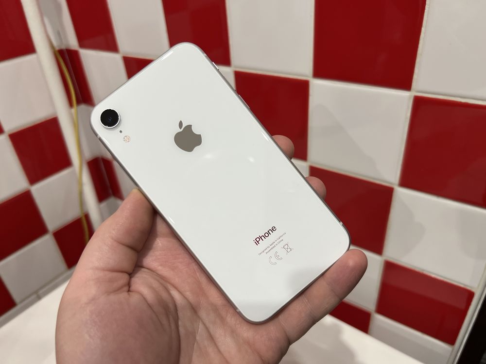 Продам iphone Xr 64gb ідеальний стан