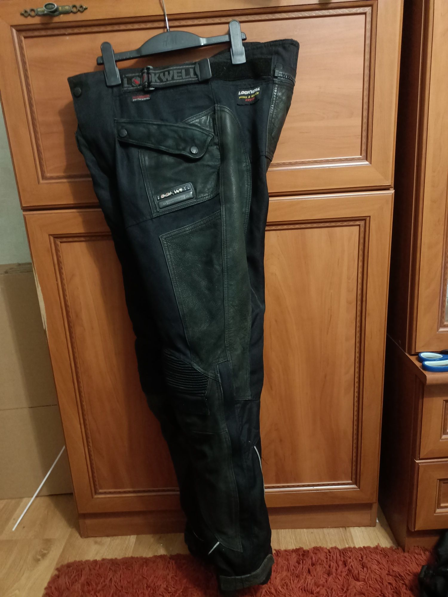 Mотоштани Lookwelll.