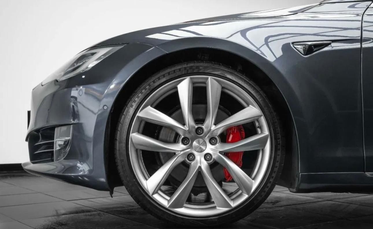 Tesla Model S 100 d