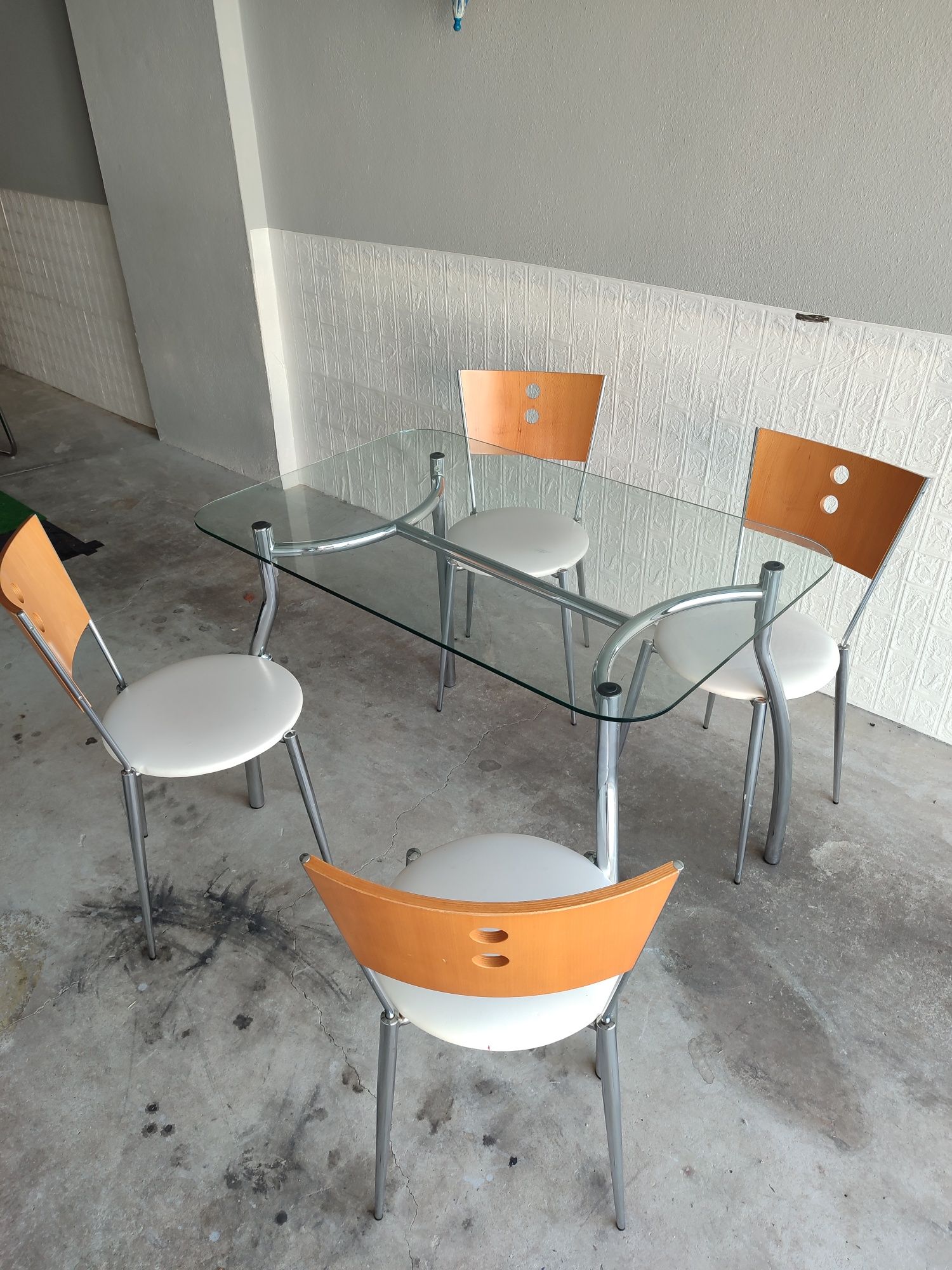 Mesa de refeições de vidro