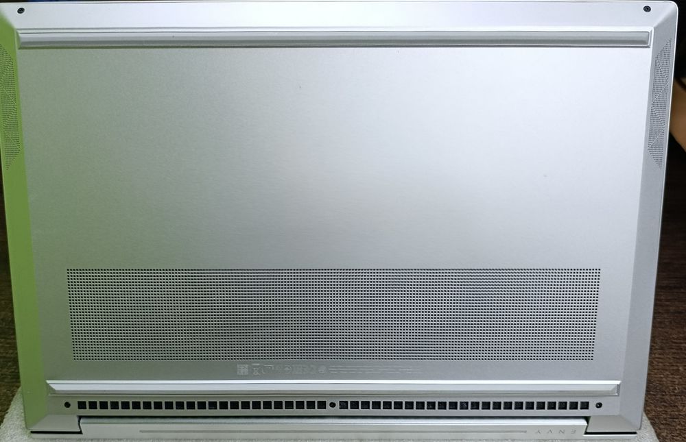 Ноутбук HP Envy Laptop 15-ep0017ur Silver