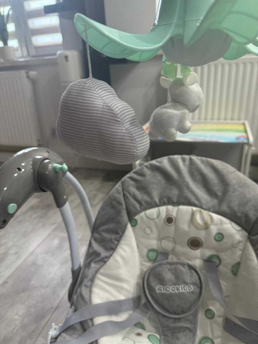 Ricokids Leżaczek Bujaczek Automatyczny Z Muzyką Premium 7322