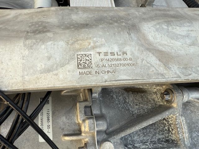 Tesla Model S Silnik elektryczny kompletny z zawieszeniem