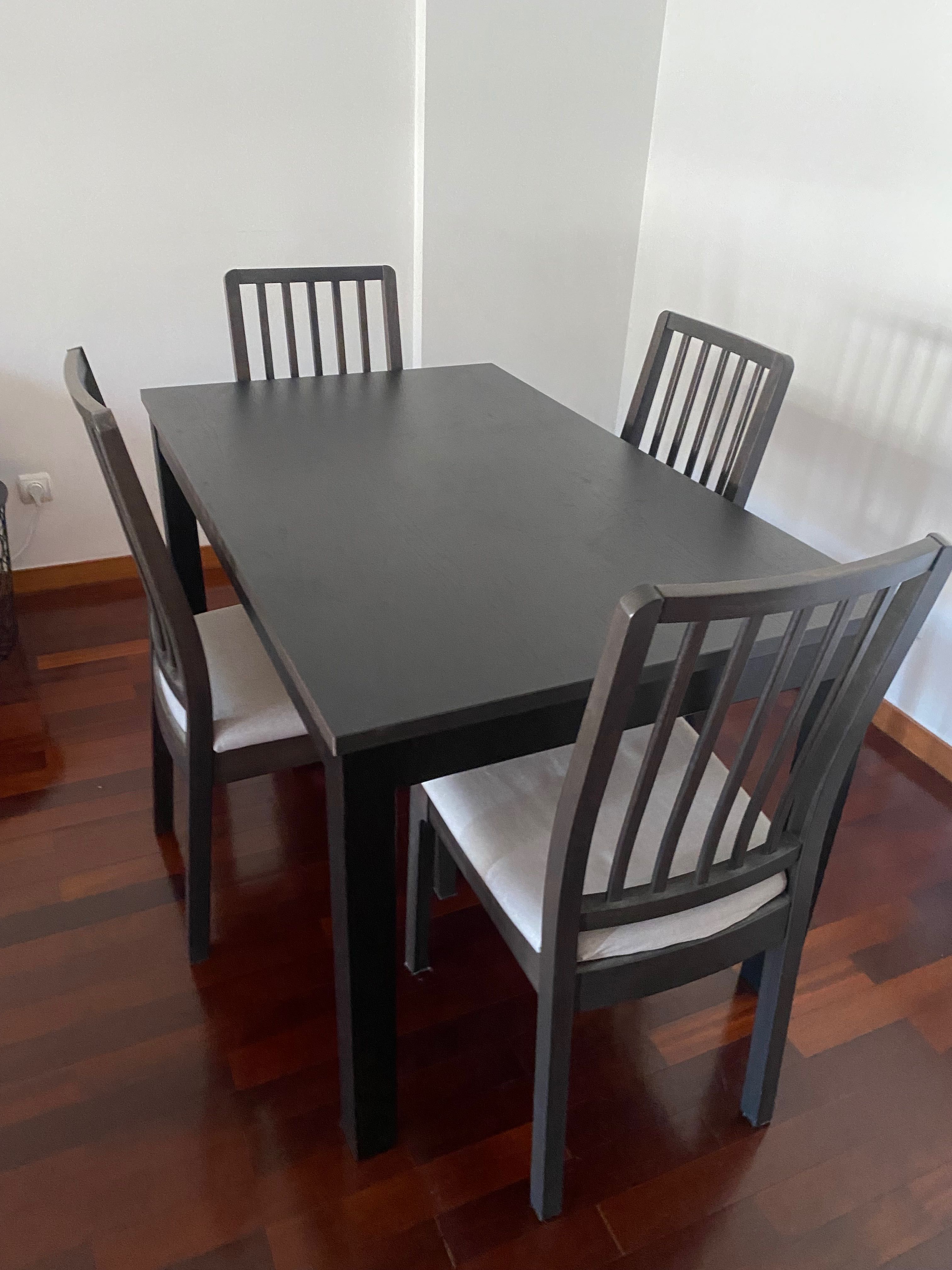 Mesa extensível como nova