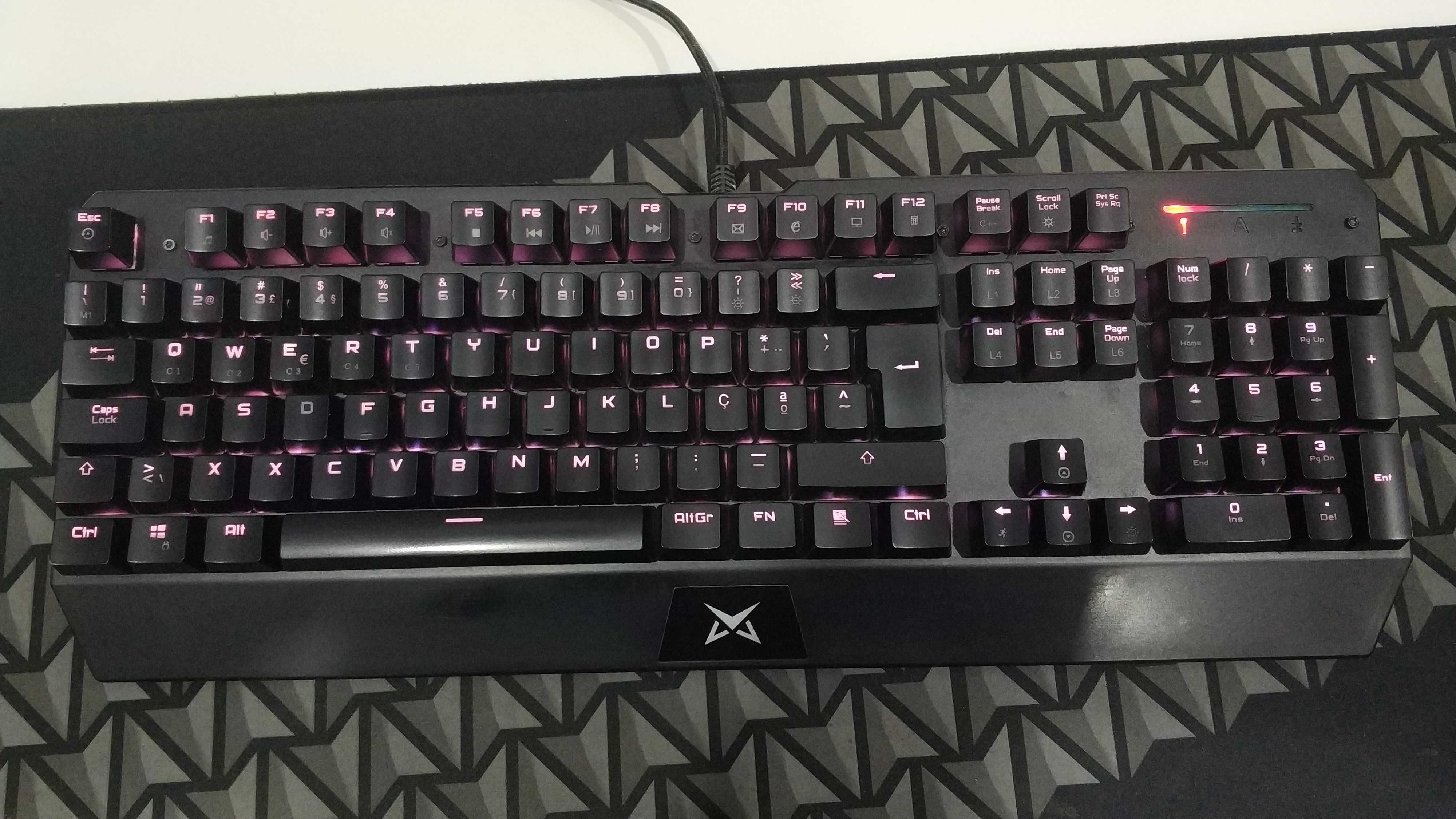 Teclado Mecânico Gaming