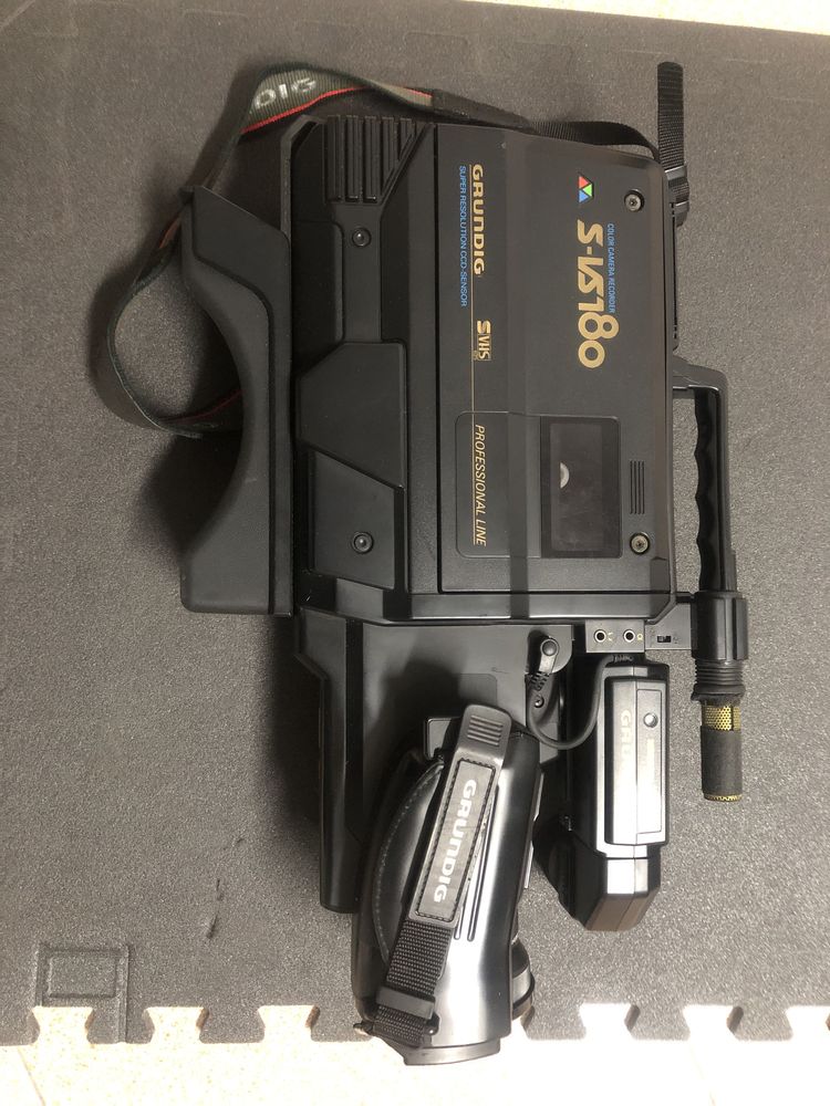 Câmara VHS Grundig S-VS180 Profissional