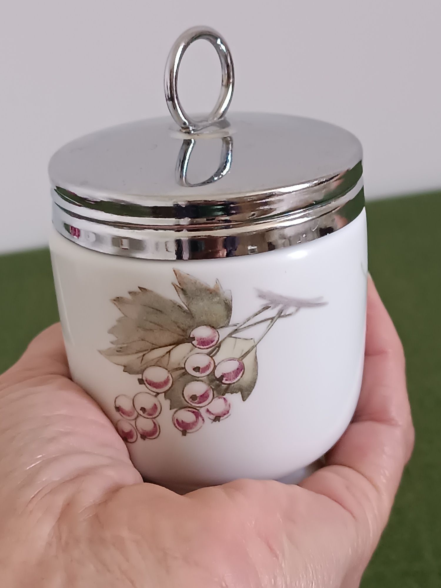 Pojemnik na jajko Royal worcester