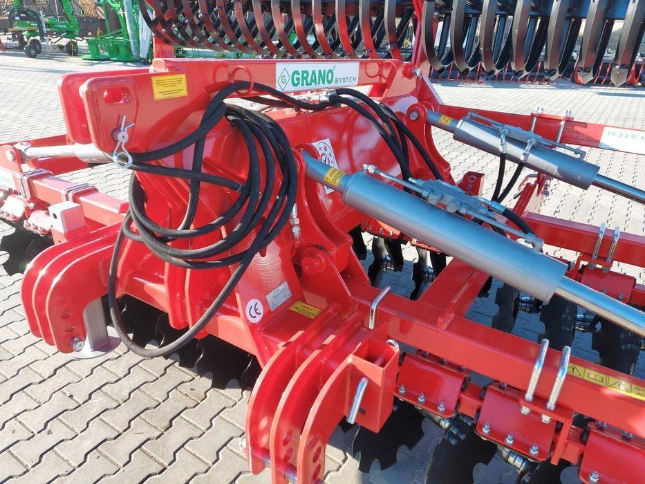 Brona talerzowa hydrauliczna talerzówka 4 m 4,5 m 5 m Grano System
