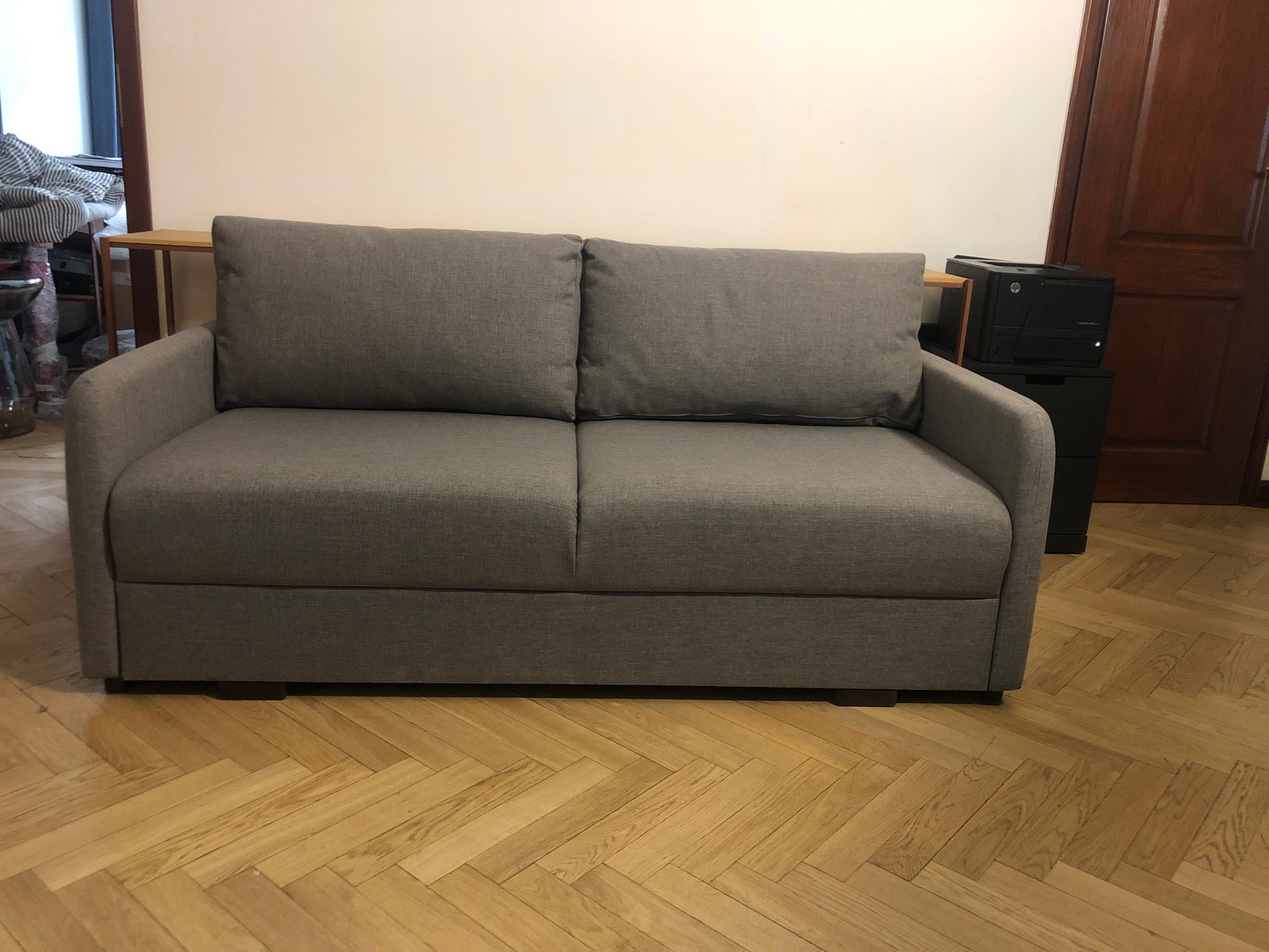 Nowa sofa rozkładana w tkaninie Easy Clean