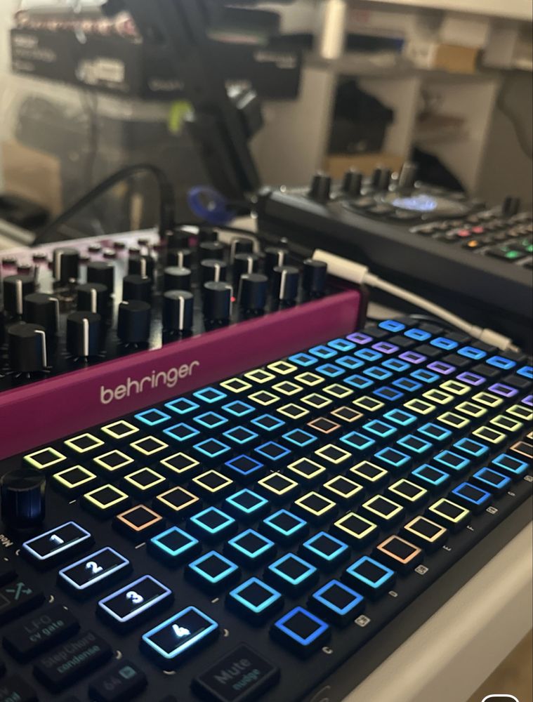 OXI Instruments One секвенсор MIDI/CV-Gate