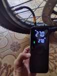 Портативный автомобильный компрессор-насос 4000mah.