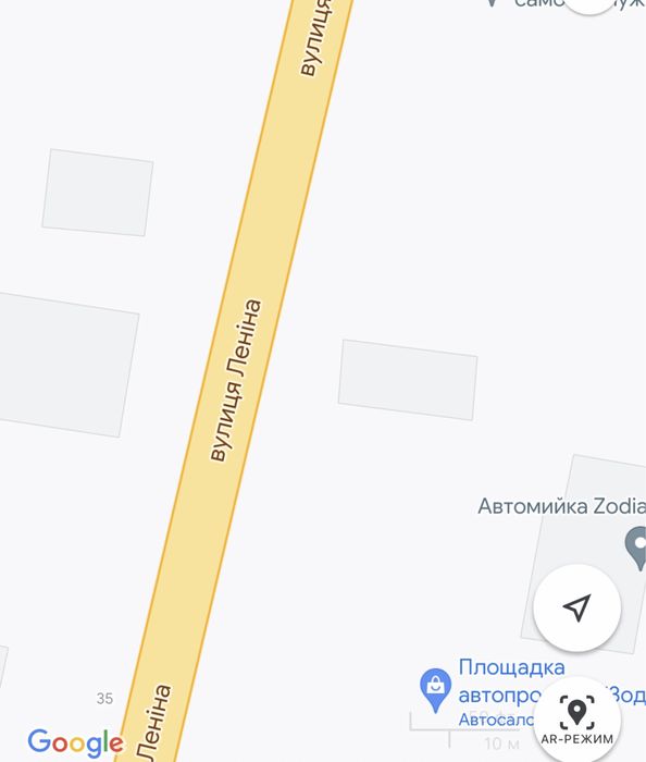 Продам старий будинок з землею !