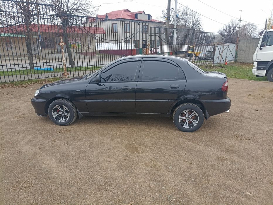 Продам део ланос