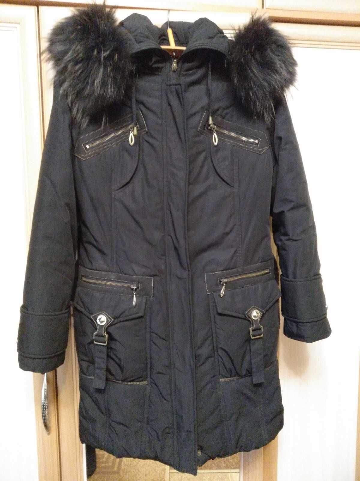 Пуховик жіночий з натуральн хутром,46-48 р-р.Пальто для дівчини.Куртка
