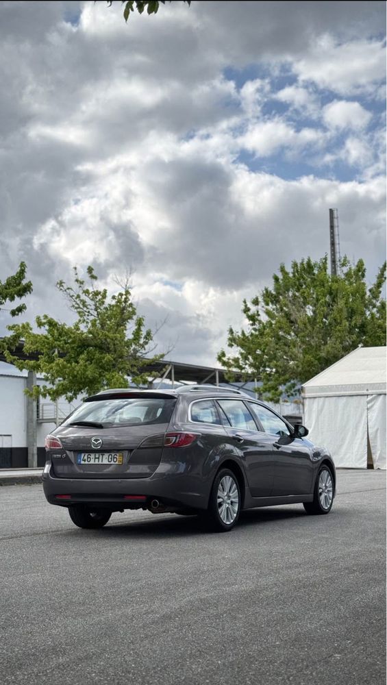 Mazda 6 de 2009 com 140cv
