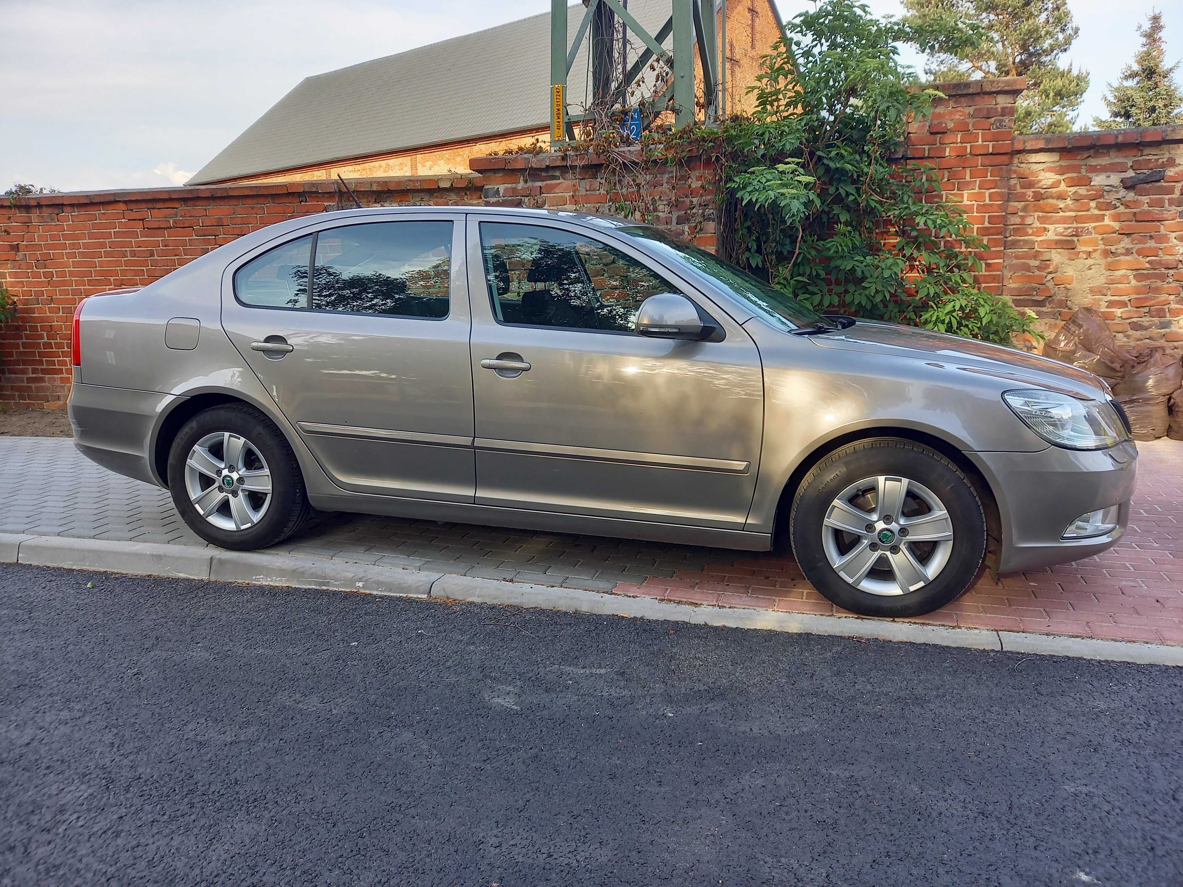 SKODA OCTAVIA II Elegance po liftingu salon Polska