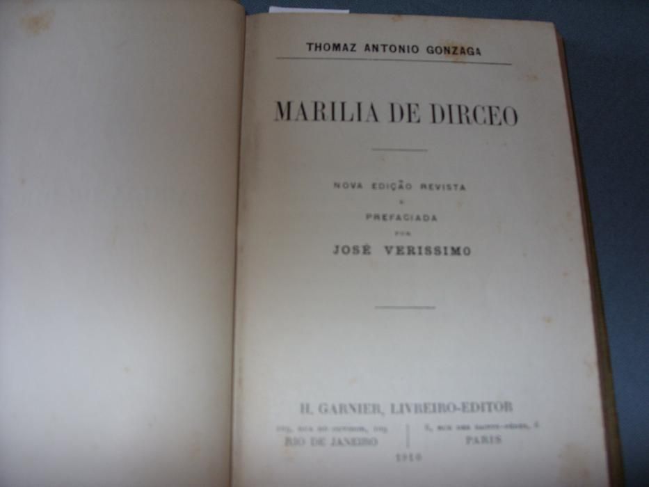 Livro "Marília de Dirceo" de Thomaz António Gonzaga