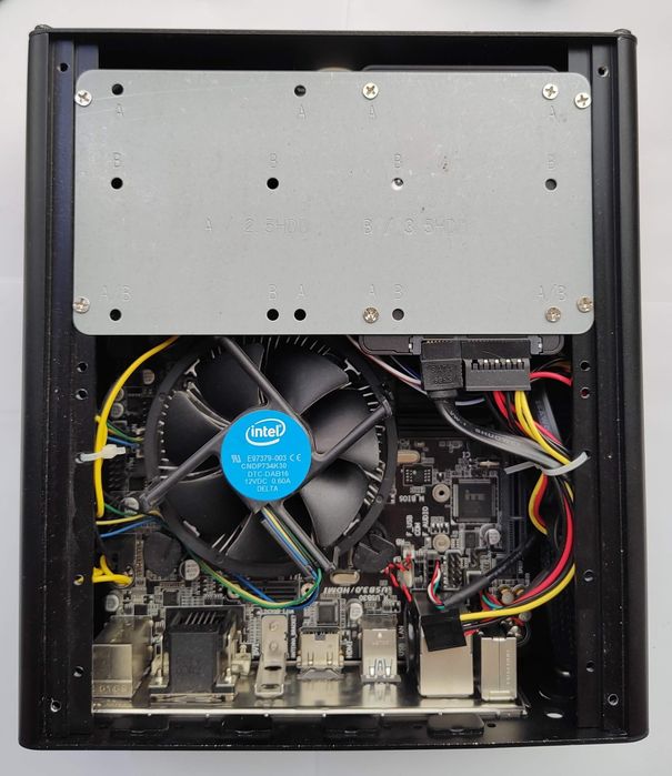 Komputer MiniPC, i3-7100 3.9 GHZ, 8GB DDR4, 120GB SSD, Win11