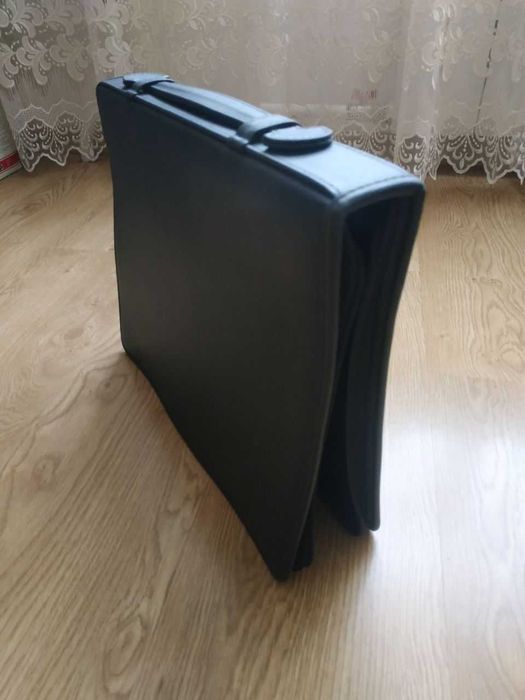 Продам папку-портфель!