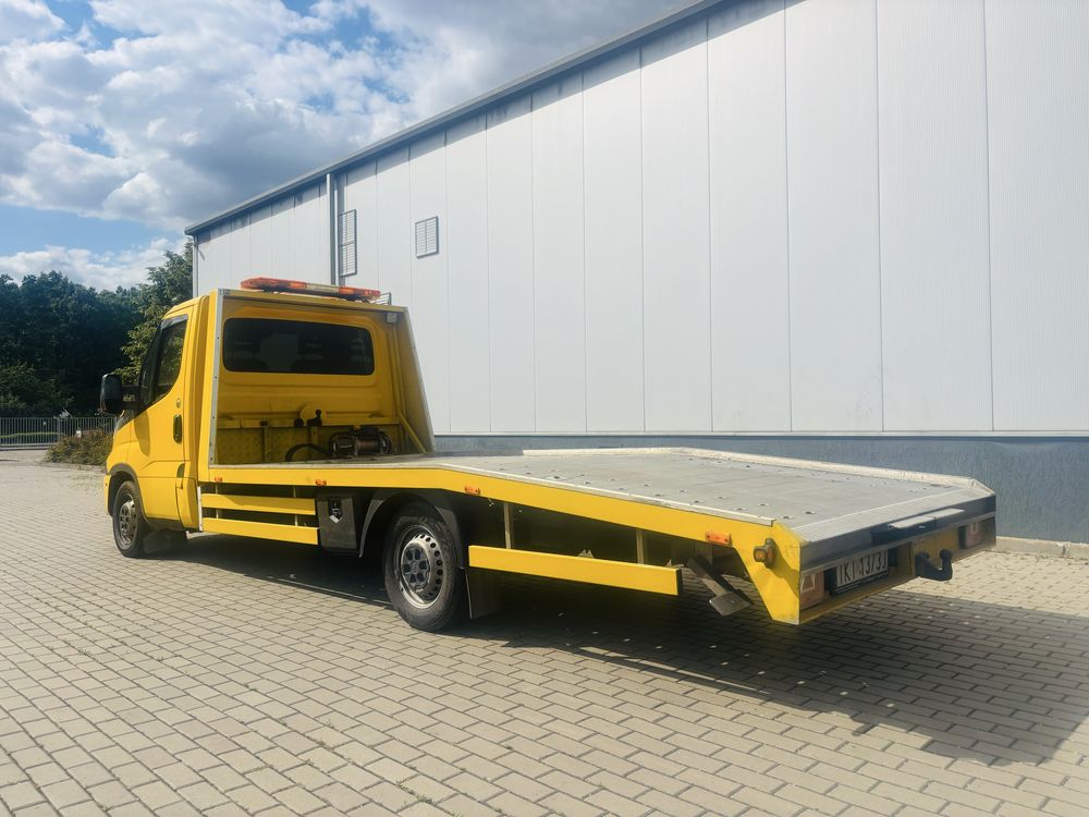 Iveco Daily 3.0 najazd Panelowy 5m salon Polska 3.5t hak