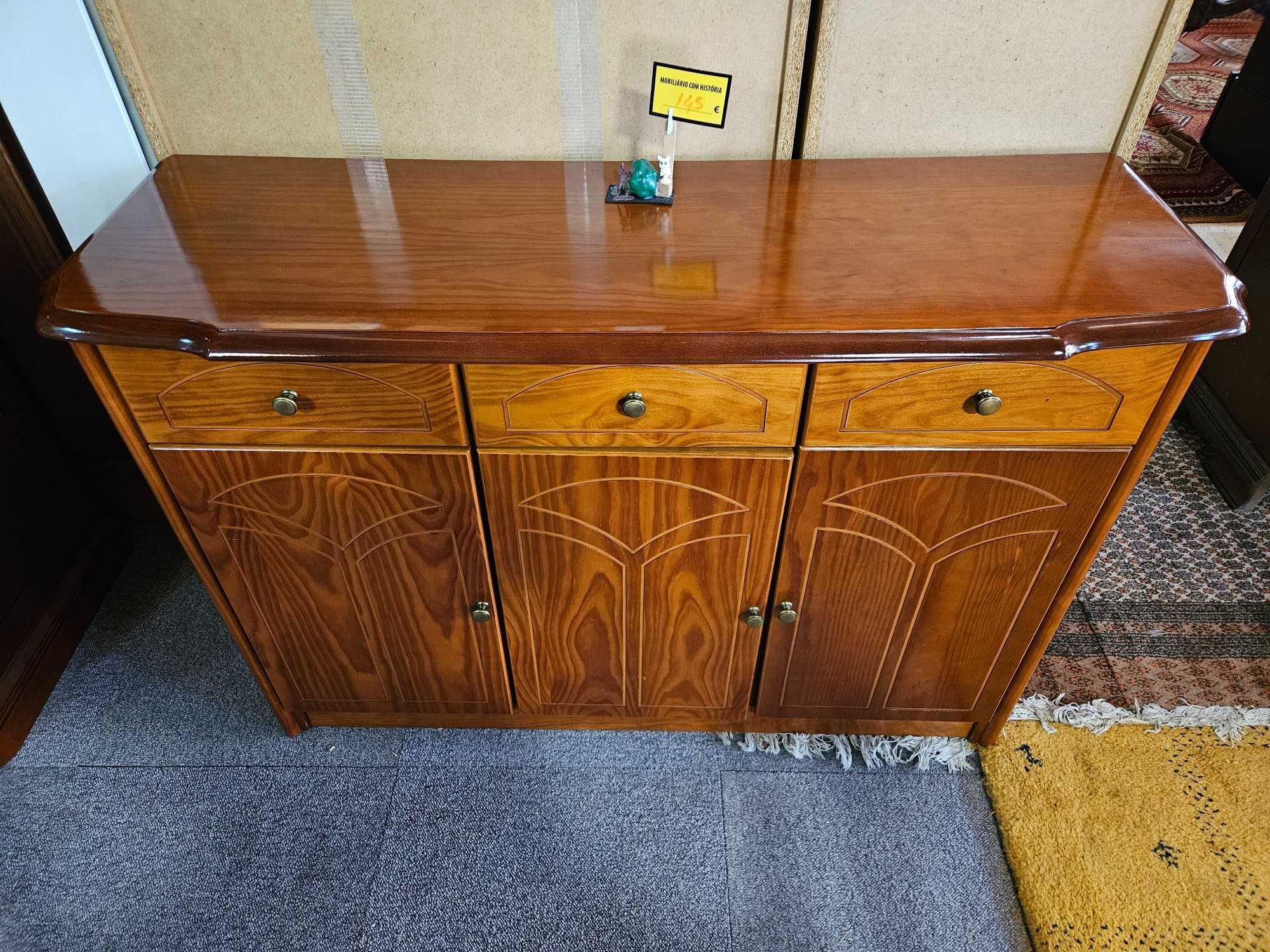 Consola em madeira - óptimo estado geral