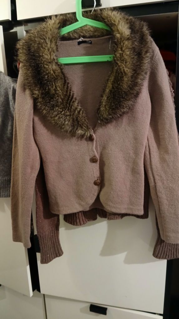 Sweter damski Nowy rozpinany z kołnierzem futro Hm r 40