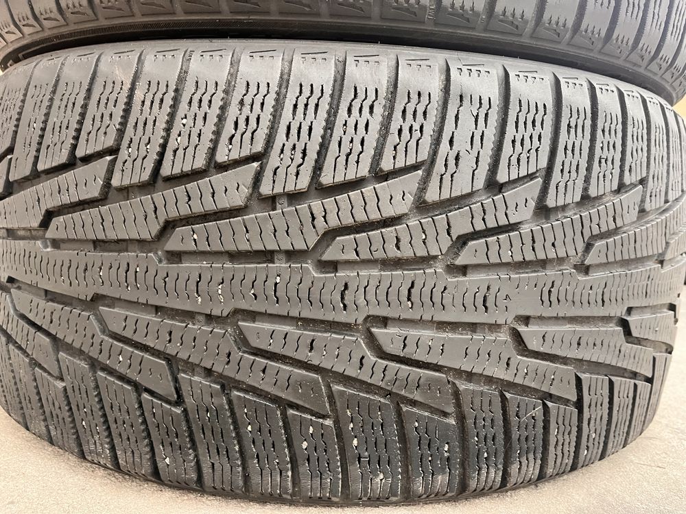 Шини 255/40 R19 Nokian Hakkapeliitta R резина бу зима