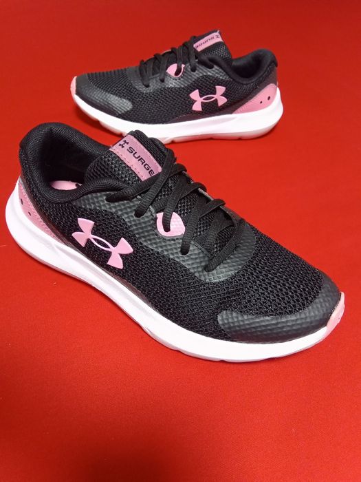 Кросівки UNDER  ARMOUR ggs surge 3 3025013-001,розмір 37.5,у-23.5 см
