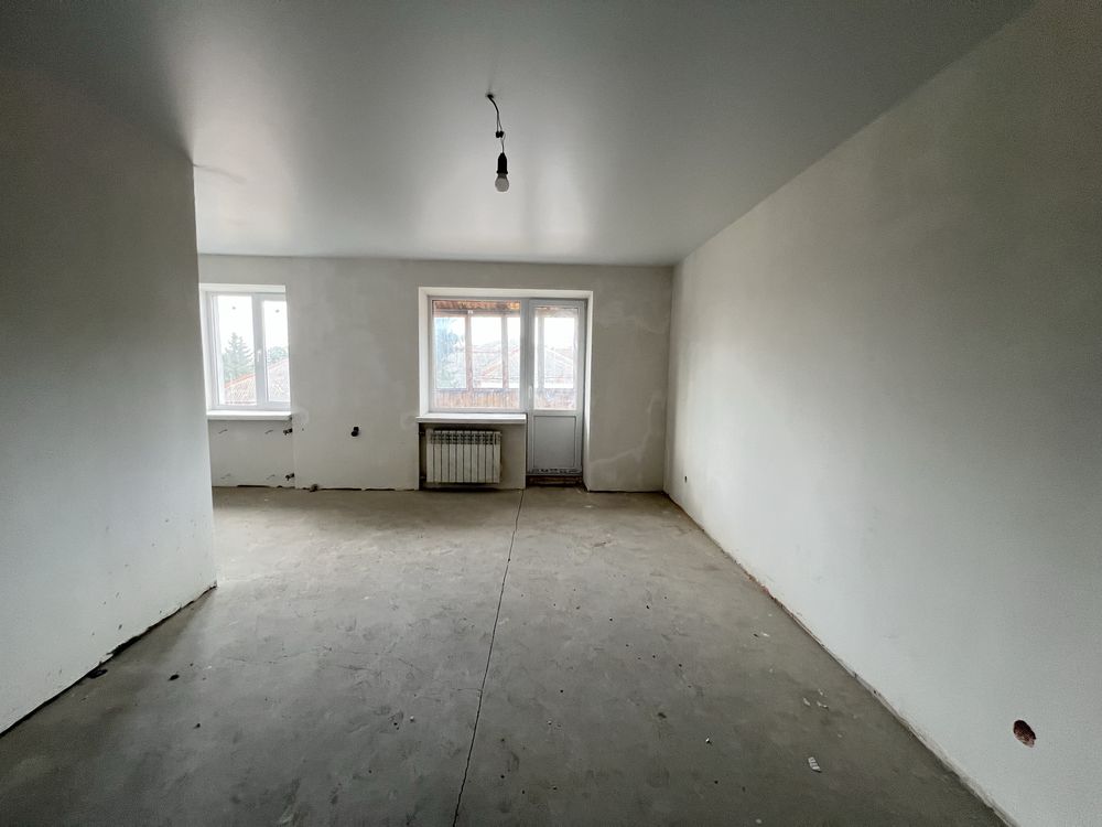 Продам 2-х кімнатну квартиру в центрі