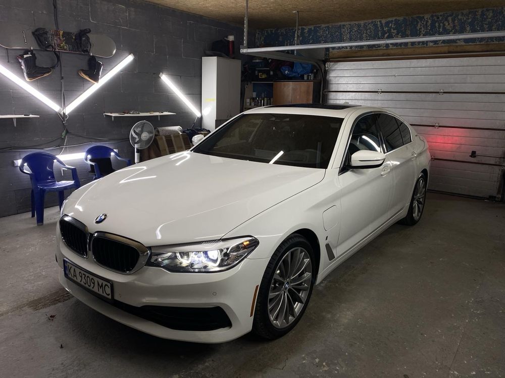 Продам BMW 530E 2018 G30 гибрид