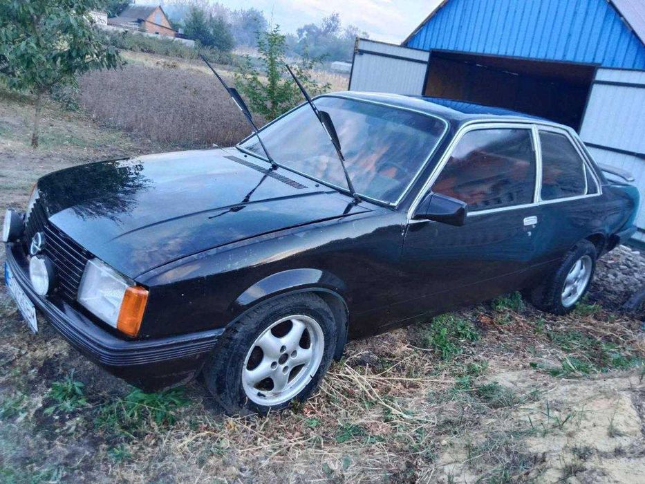 Opel Rekord Cupe 2.0 injector