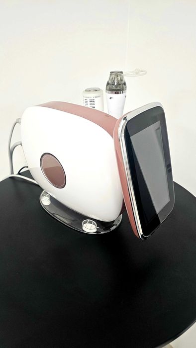 Radiofrekwencja Mikroigłowa RF Frakcyjny próżniowy + Zimny Młotek