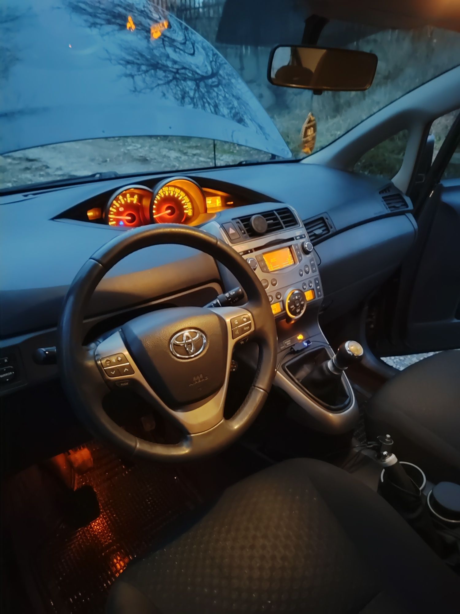 Toyota Verso 2009г. 2л.