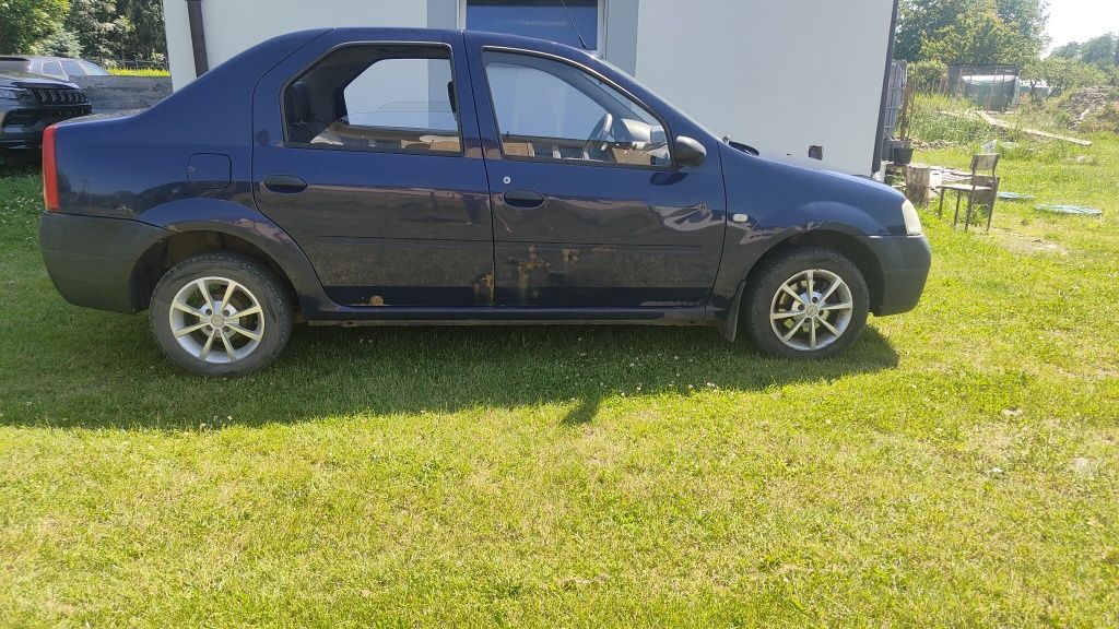 Dacia Logan 2007 niski przebieg. Ważne PT i OC.