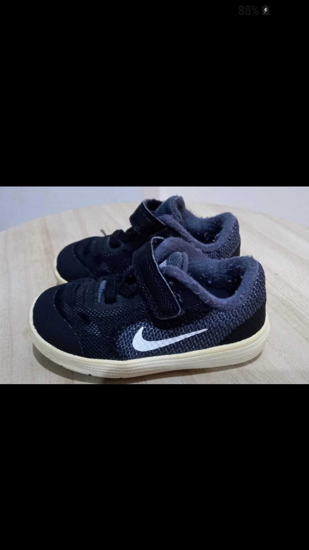 Sapatilha Nike Cinza