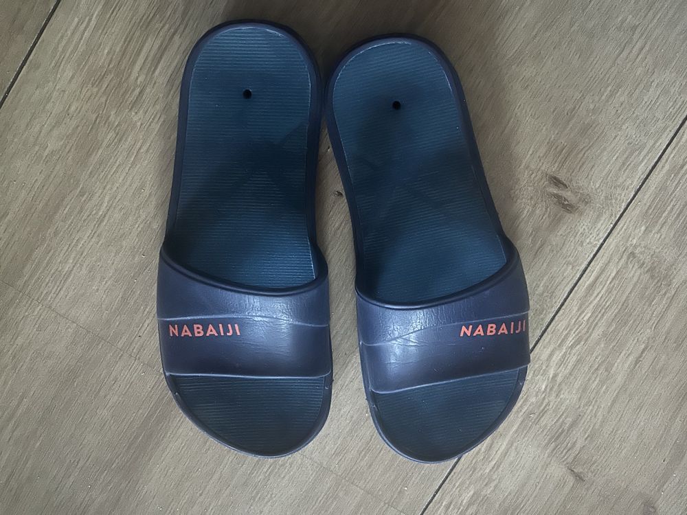 Klapki basenowe 33-34 Nabaiji