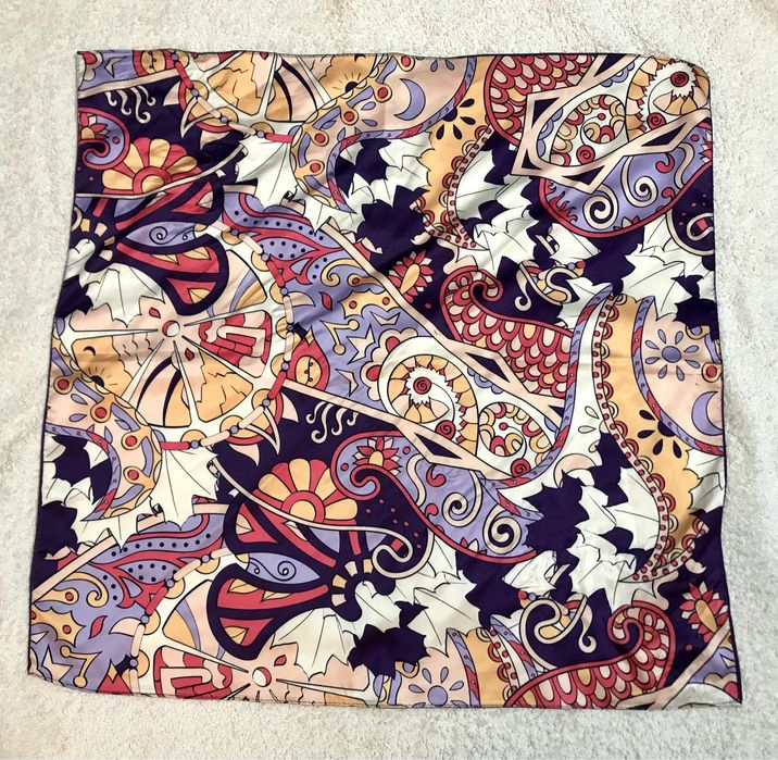 Pequeno lenço colorido