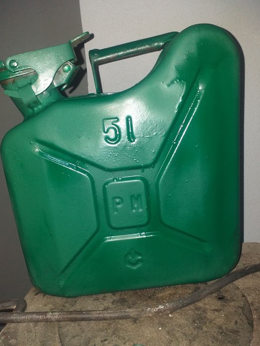 Karnister 5l stary