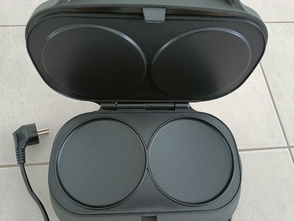 Máquina de Panquecas FLAMA 4902FL (1300 W)