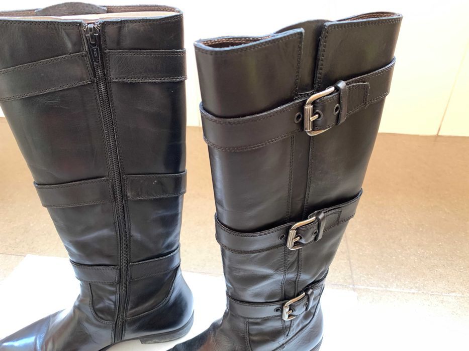 Botas de cano alto naná cor preto Tam. 35