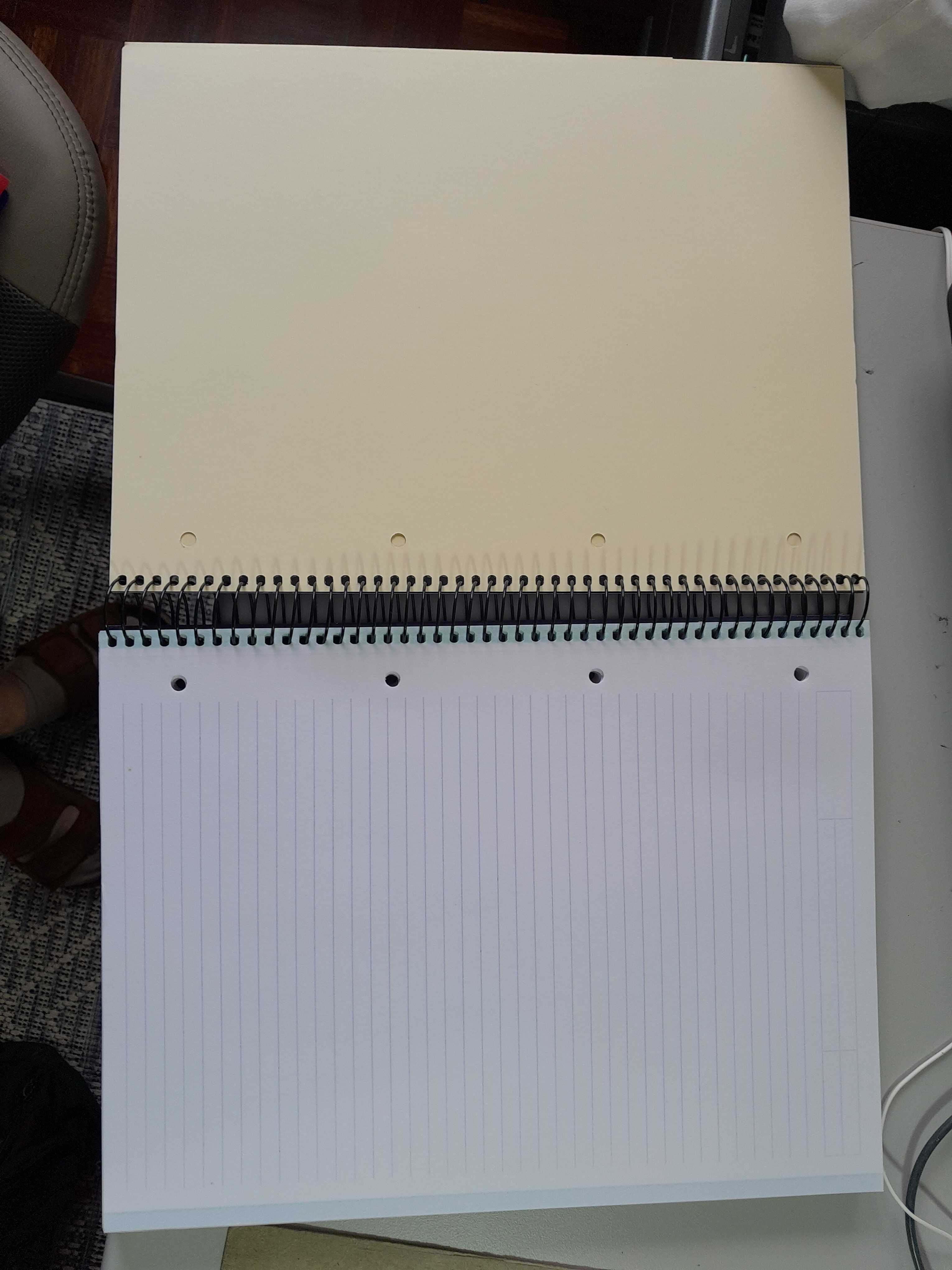 caderno de argolas novo