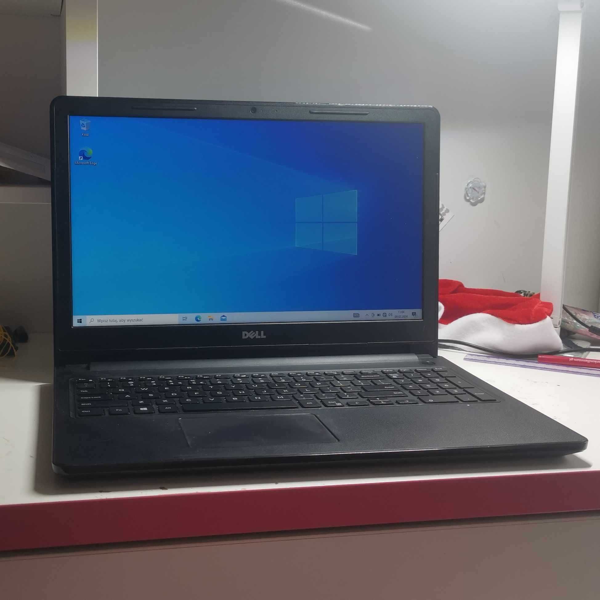 Laptop DELL i3-6006U 16GB 500GB SSD Windows 10