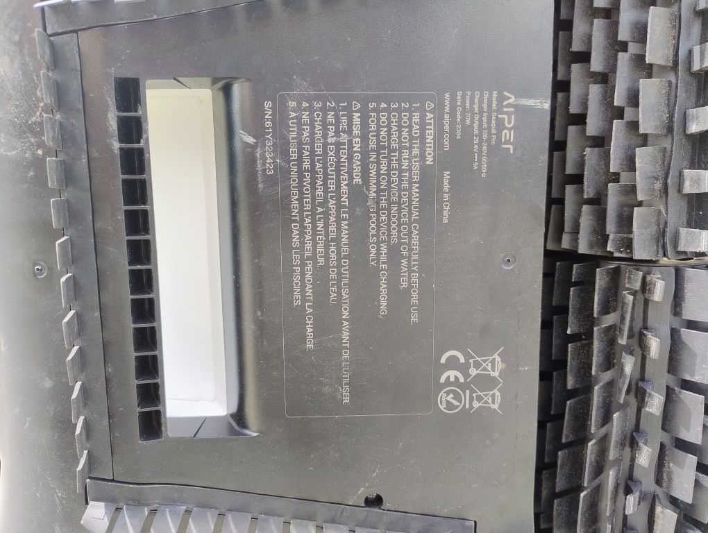 Robot odkurzacz basenowy