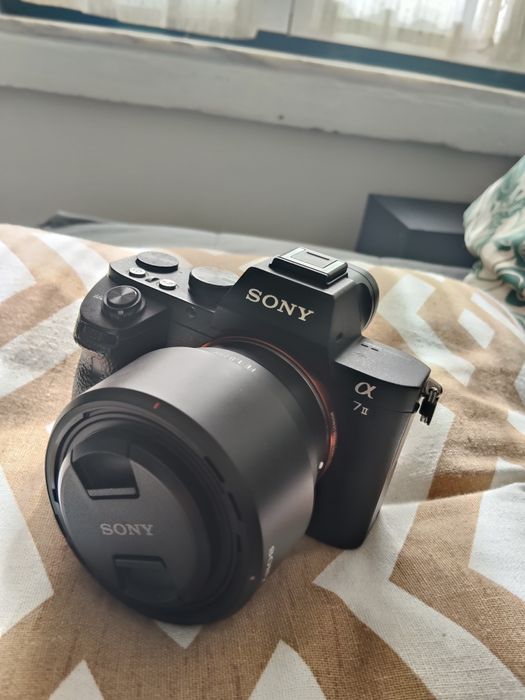 SONY A7 II + 2 objetivas + acessórios